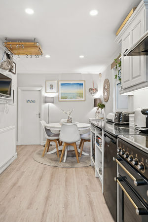 Photo 17- click for photo gallery